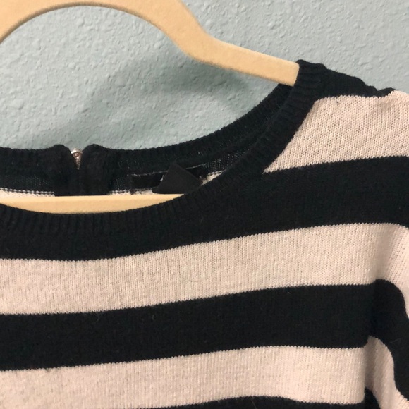 H&M black and white striped sweater - Picture 2 of 4